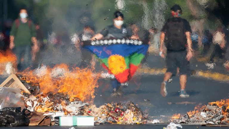 Francisco Vidal explicó el origen y la historia del conflicto mapuche con el Estado de Chile