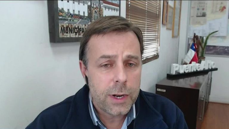 Germán Codina, alcalde de Puente Alto: “Escuchamos canciones en la radio que denigran a la mujer y nadie dice nada”