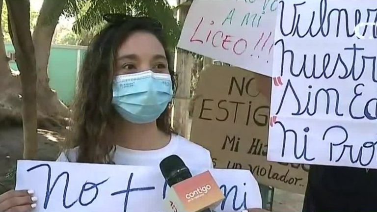 “Los niños del Lastarria tienen miedo de usar el uniforme porque les pegan”: Apoderada pidió parar con la estigmatización del liceo