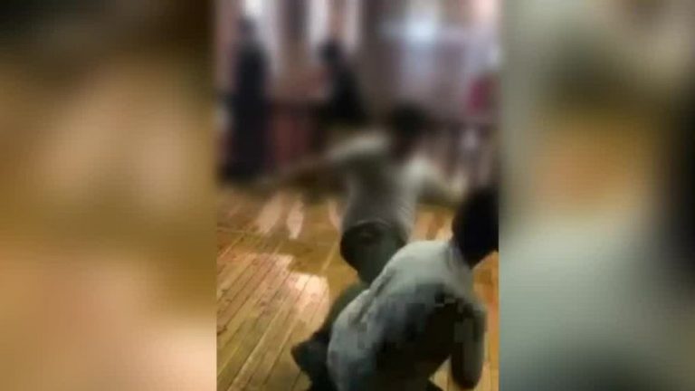 La violencia escolar no para: Videos muestran verdaderas batallas campales dentro de colegios