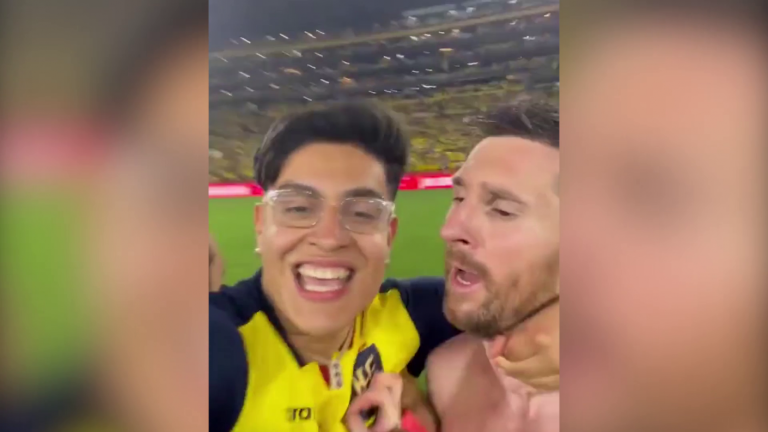 “¡Pará, pará!”: El incómodo momento que vivió Messi con hincha ecuatoriano que lo agarró del cuello para una selfie