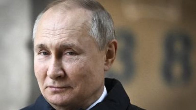 Académica Paulina Astroza: 