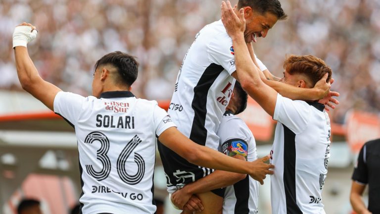Tres goles y dos penales en menos de 20 minutos: Colo Colo se impuso por goleada y se quedó con el Superclásico