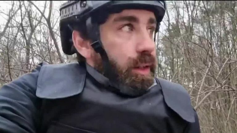 Arriesgaron sus vidas: Periodistas quedaron atrapados en medio de ataques entre Ucrania y Rusia