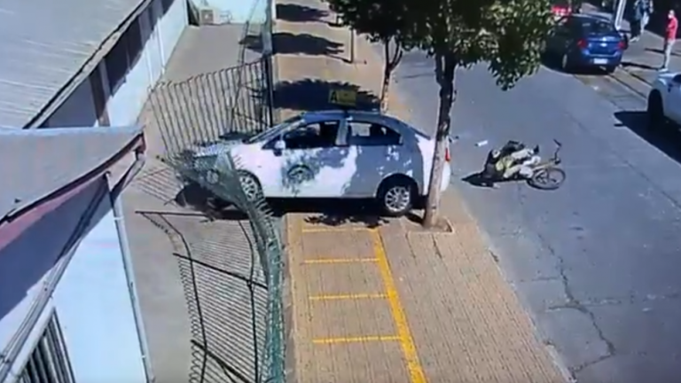 Escuela de conducción apuntó a examinadores municipales por accidentada prueba para licencia en Curicó