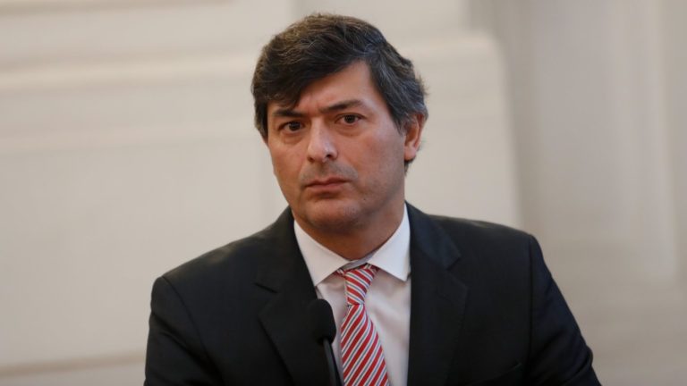 Parisi demanda a su ex para rebajar pensión de alimentos: 