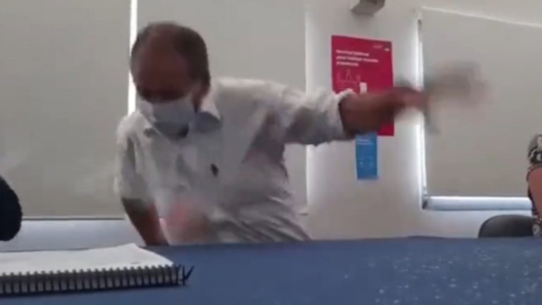 [VIDEO] Mujer lanzó botella con agua a gobernador del Biobío: Quedó detenida