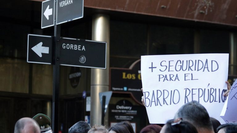 Robos e intentos de secuestro en barrio universitario: Estudiantes emplazan a autoridades y municipio anuncia medidas