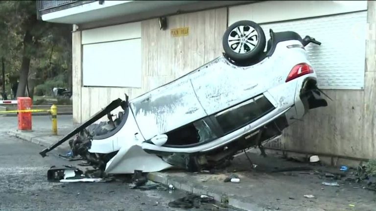 Auto chocó contra edificio: Persecución terminó con una persona fallecida