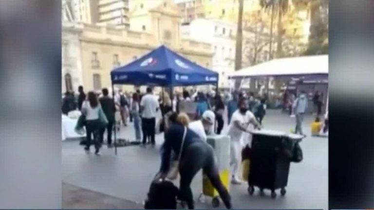 Peligrosa carrera: Vendedores ambulantes huyeron de Carabineros con aceite hirviendo