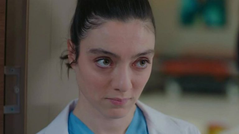 ¿Problemas de confianza? El tenso cruce de palabras entre Damla y Nazli