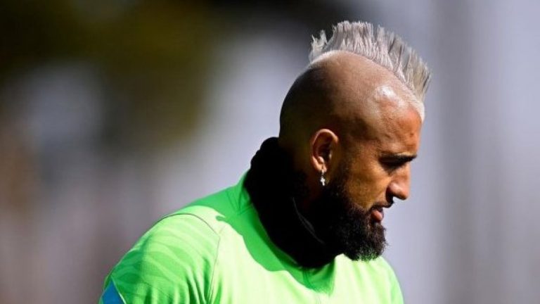 ¡Cambio radical! Arturo Vidal sorprendió con nuevo look luego del triunfo de Colo Colo