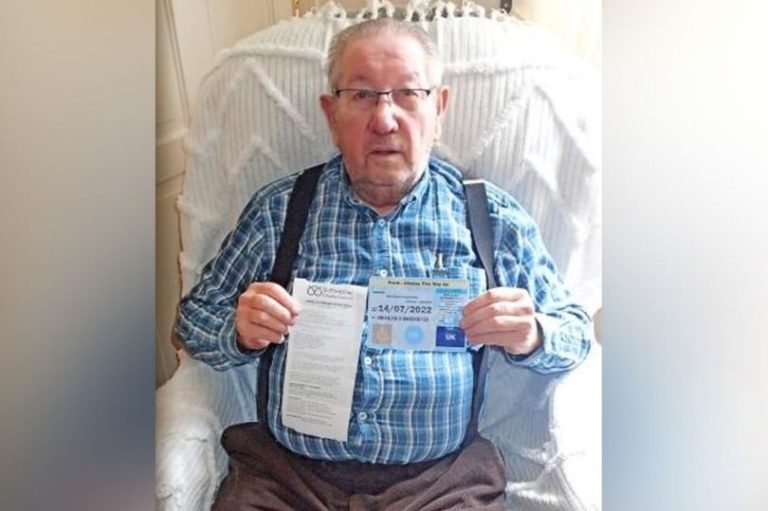 Adulto mayor denunció cobro de multa de $72 mil por estacionar en lugar de discapacitados para ir a la farmacia