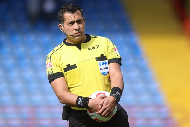 Terremoto en el fútbol chileno: Julio Bascuñán y otros diez árbitros fueron dados de baja