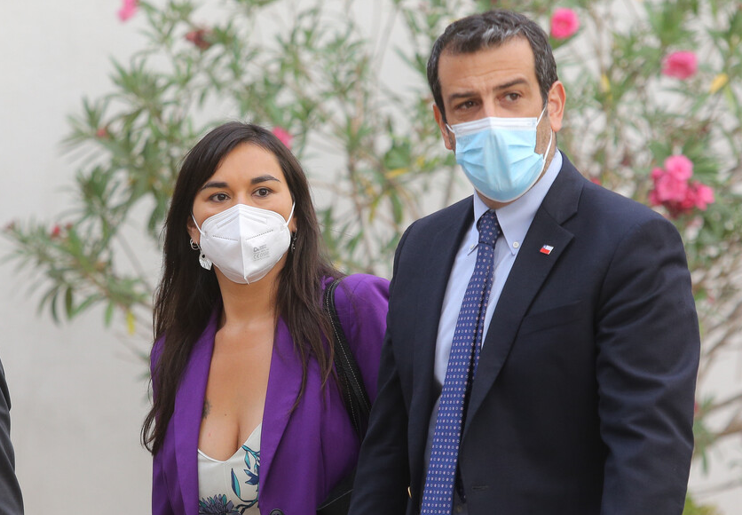 Ex ministro Delgado descarta acusaciones de Siches por regreso de migrantes expulsados en avión