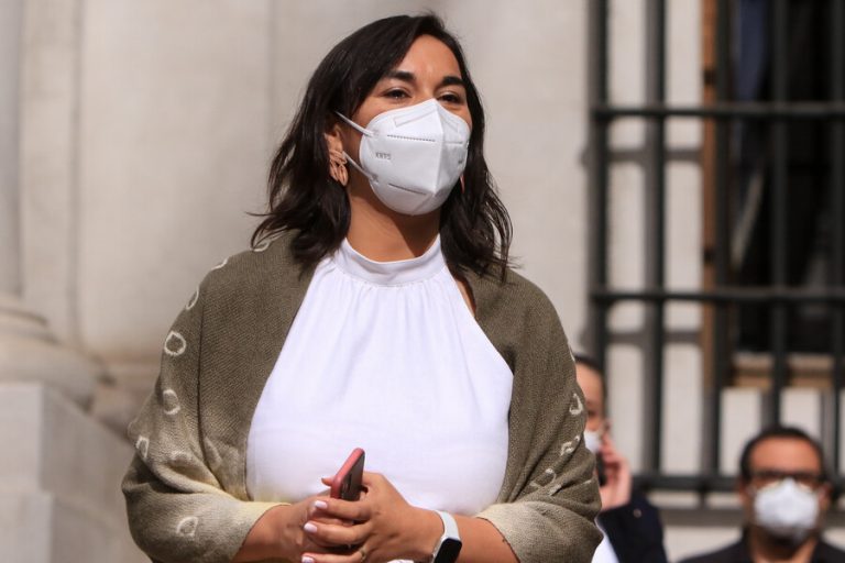 Ministra Siches reconoce error en dichos sobre vuelo de migrantes expulsados y pide disculpas a Delgado