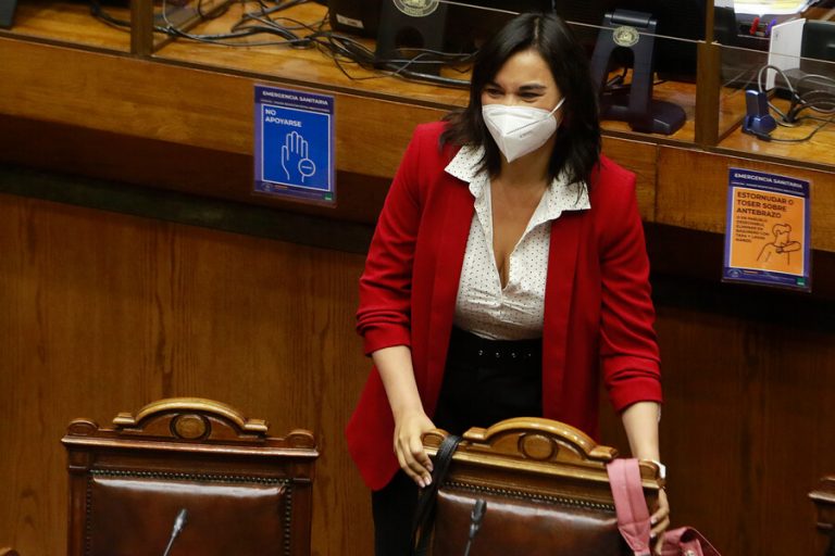 Cadem: Ministra Izkia Siches sufre una caída en la aprobación de su labor durante las últimas dos semanas