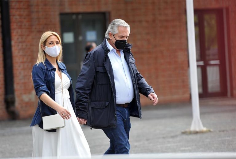 El tierno posteo con el que Alberto Fernández confirmó el nacimiento de su hijo