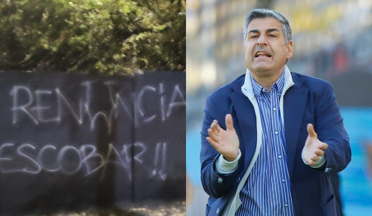 Rayados en el CDA: Hinchas de la U exigen la salida de Santiago Escobar y apuntan al presidente de Azul Azul