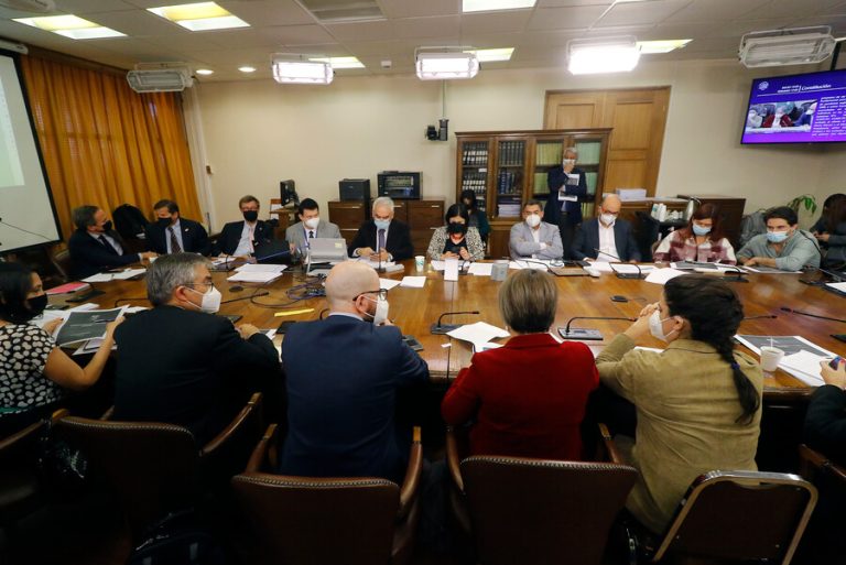 Jornada clave: Comisión de Constitución vota este martes idea de legislar el quinto retiro