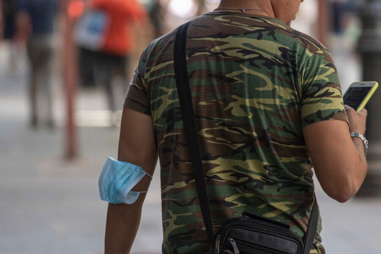 Revisa las comunas en las que se podrá dejar de usar mascarilla en espacios abiertos