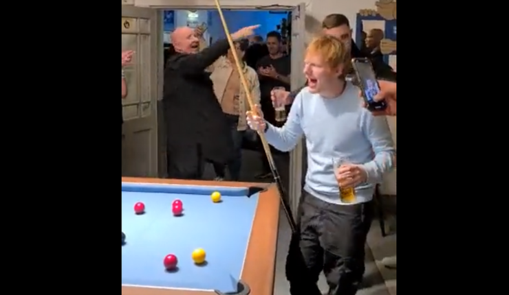 Jugando pool y bailando: Video muestra la animada fiesta de Ed Sheeran en pub de Birmingham