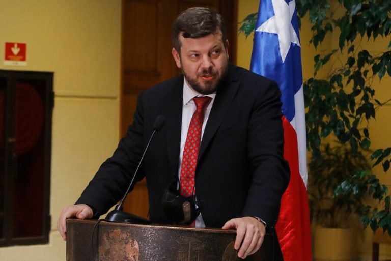 Johannes Kaiser en contra de propuesta de feriado del 2 de mayo: 