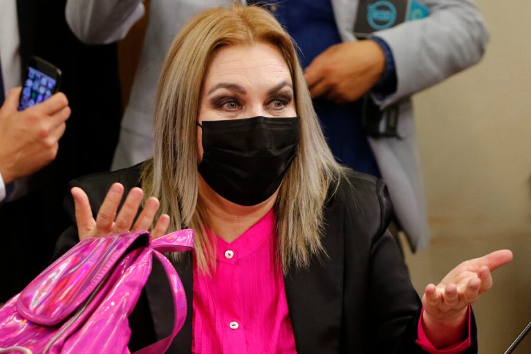 Pamela Jiles pidió perdón por rechazo de retiro: 