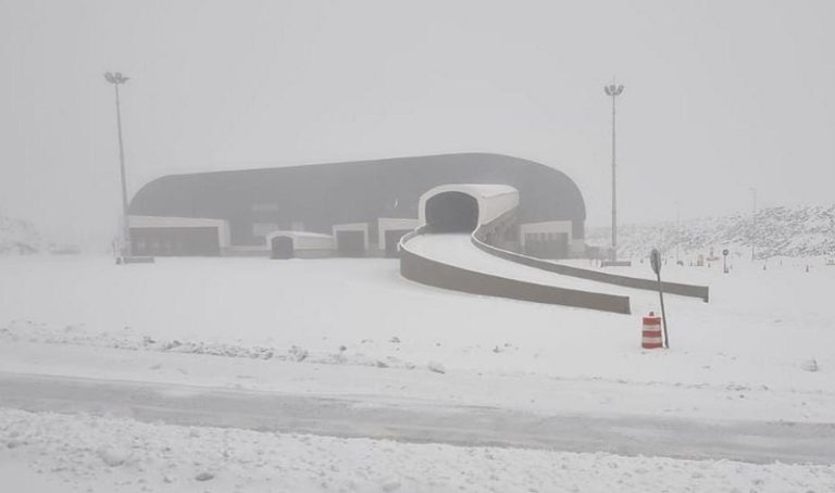 Por tiempo indefinido: Paso Los Libertadores está cerrado tras masiva caída de nieve