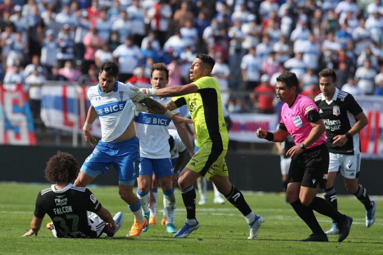 Cruzados arremete contra Colo Colo tras graves incidentes en San Carlos: “Son consecuencia de provocaciones”