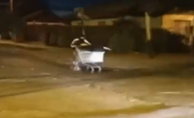 Registran masivo saqueo a supermercado en Talagante