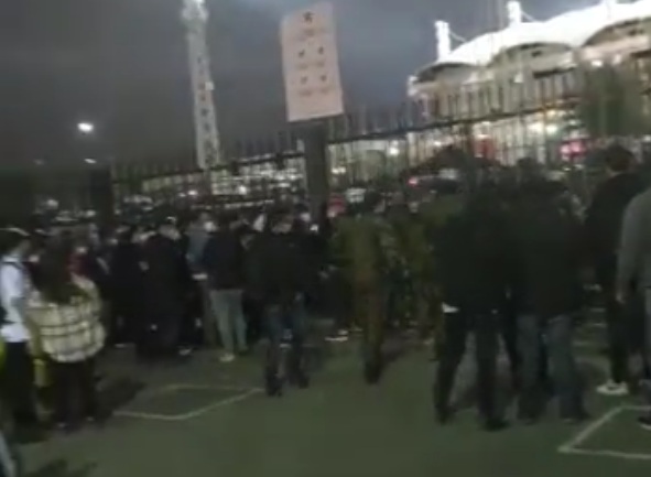 Colo Colo vs River: Incidentes se registran en el estadio Monumental y acusan accesos colapsados