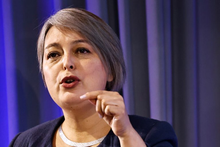 Ministra Jara destaca aumento del salario mínimo: “Es el reajuste más alto que se ha hecho en 30 años”