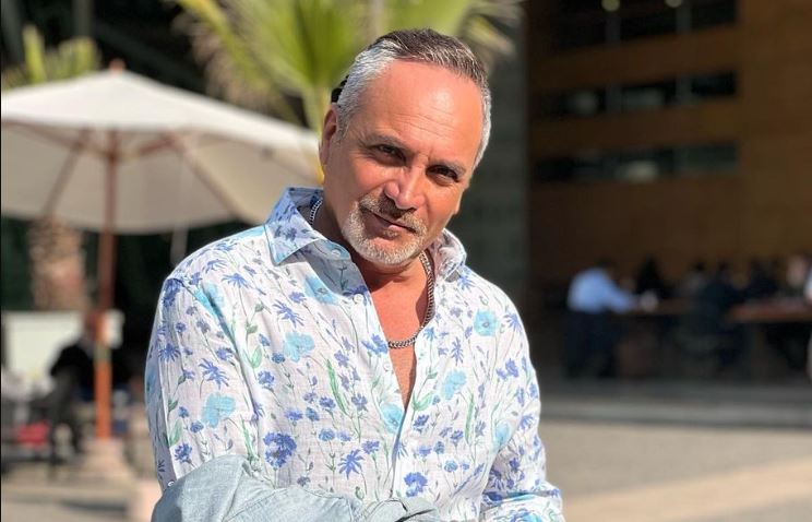 Adiós canas, hola chasquilla: Luis Jara sorprendió con radical cambio de look