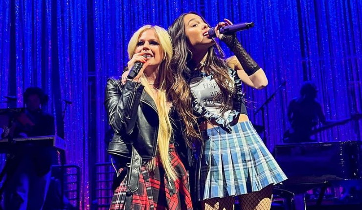 Reinas de dos generaciones: Avril Lavigne se subió a cantar Complicated con Olivia Rodrigo