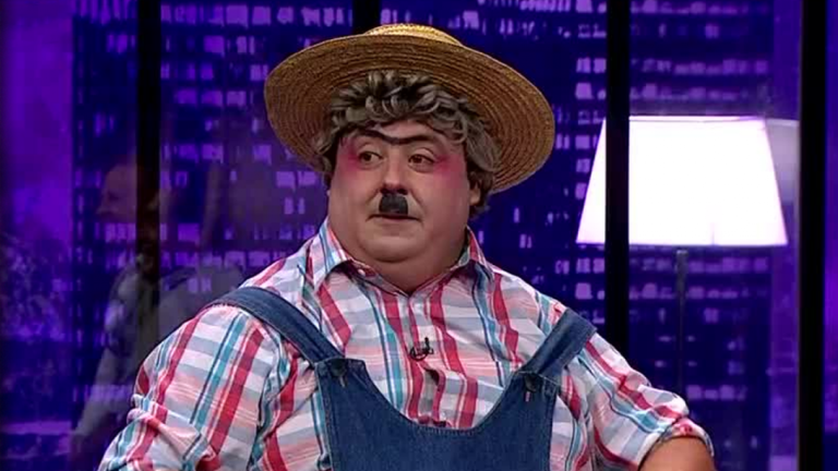 ¡El día de furia de Filomeno! El humorista chocó la barrera de contención del TAG y huyó