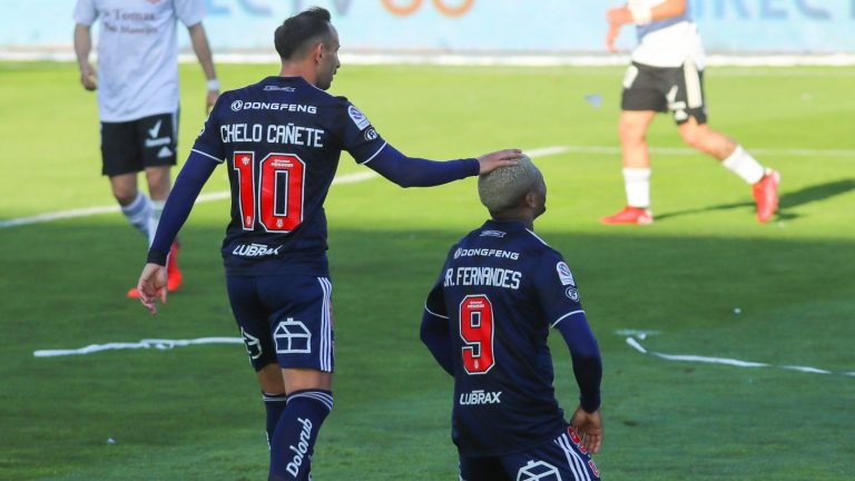 Polémica en la U: Junior Fernandes es apartado del equipo por llegar a entrenar en malas condiciones