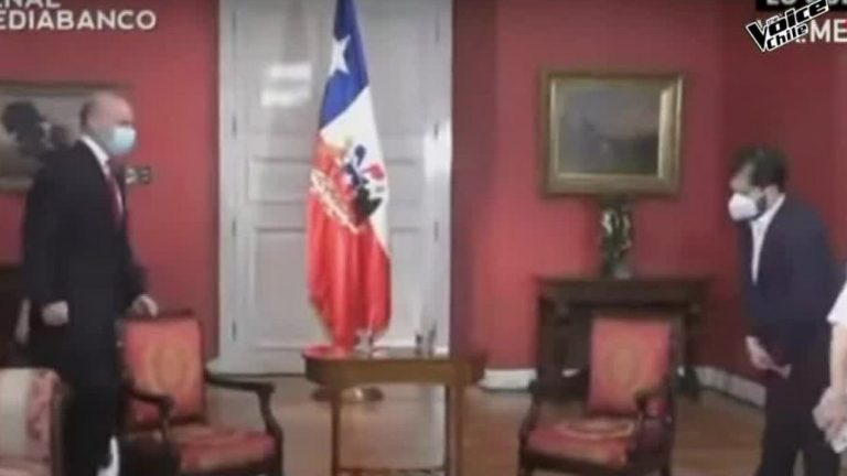 “Se rumorea que Elizalde no quería darle la mano”: JC Rodríguez recordó el episodio del cierre del pantalón de Boric