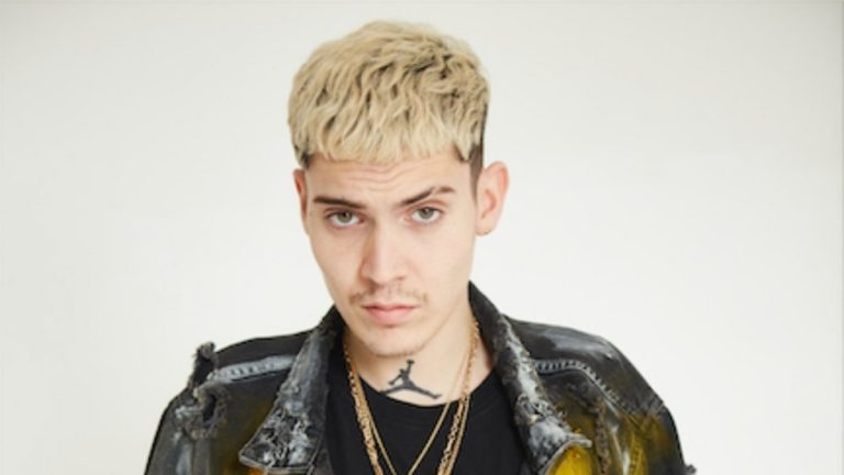 ¡Grabó un videoclip y emitió potente un mensaje a internos! Revisa los detalles de la visita de Marcianeke a la cárcel en Santiago