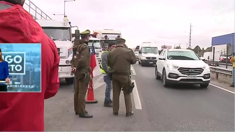 Camioneros de Paine acuerdan deponer el paro a las 17.00 horas