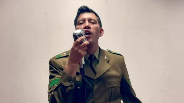 ¡Están para The Voice! Grupo musical de Carabineros se lució cantando éxitos ochenteros en su 95° aniversario