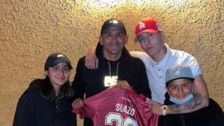 ¡Épico crossover! La particular foto que une a Pailita y Chupete Suazo