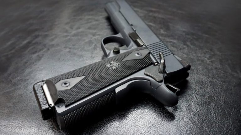 Adolescente murió tras dispararse en el rostro con arma que le sacó a su padre