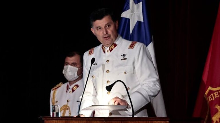 Por fraude al Fisco: Ex comandante en Jefe del Ejército Ricardo Martínez quedó bajo arresto