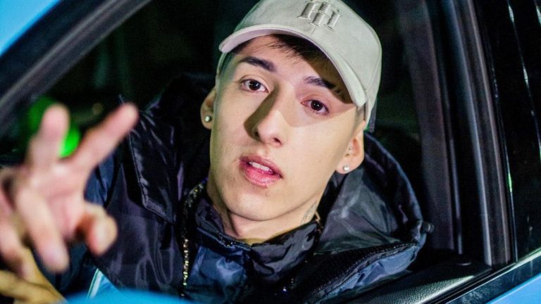 Pailita ofreció accidentado show: Terminó arreglando el sonido y pidió a asistentes que 