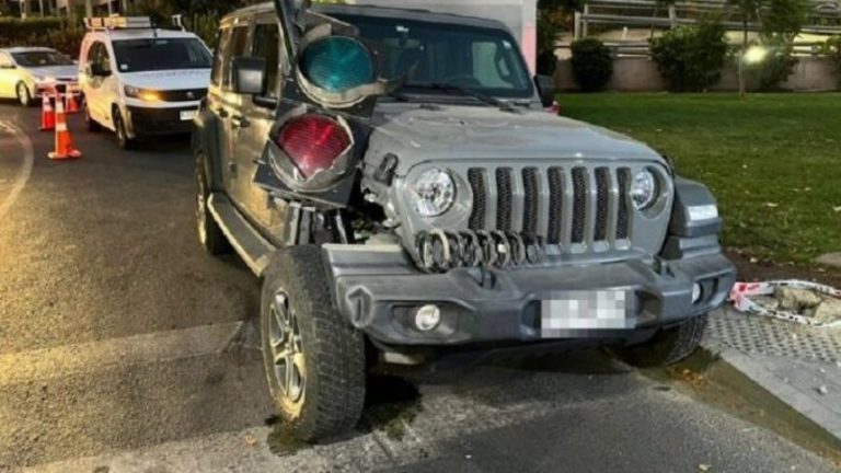 Chocó contra un semáforo: Marcelo Marrochino protagonizó gran accidente en Las Condes