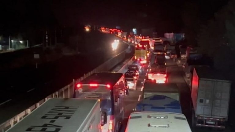 Taco kilométrico: Camión provocó congestión vehícular que duró hasta 14 horas en la Ruta 5 Sur