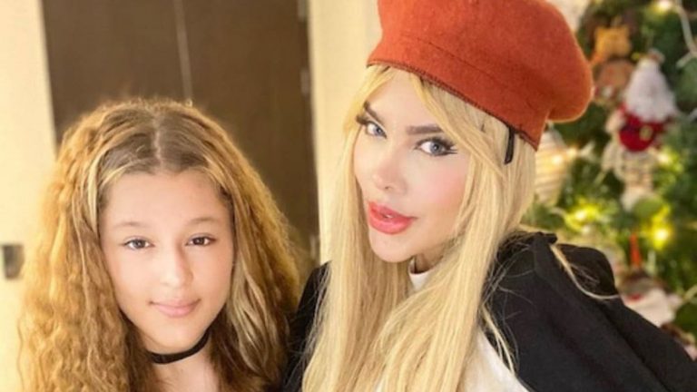 ¡De regalo de cumpleaños! Influencer sometió a su hija de 12 años a rinoplastia