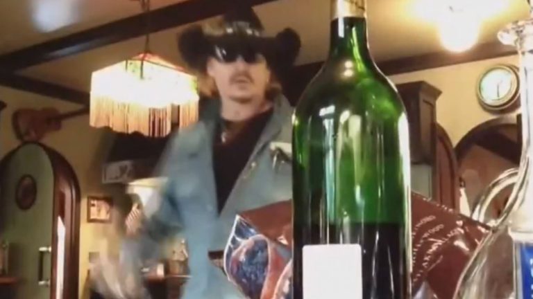 El video de Amber Heard que muestra a Johnny Depp golpeando paredes y destrozando vasos