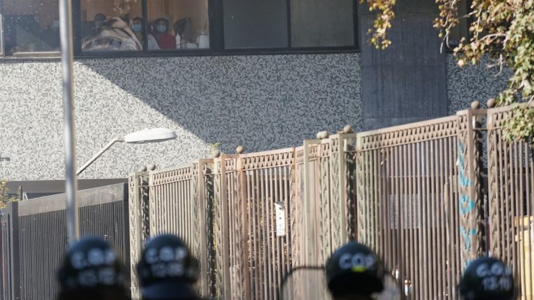 Municipio suspende clases presenciales en el Instituto Nacional y presentará denuncia ante Fiscalía